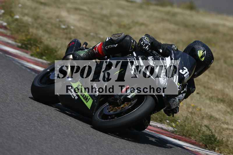 /Archiv-2023/28 05.06.2023 Moto Club Anneau du Rhin/rouge-expert/19